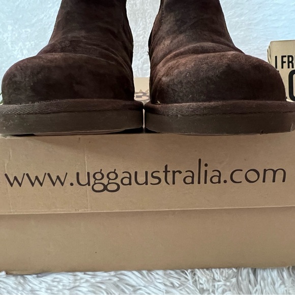 UGG Women Fairfax II Boots - LIKE NEW! - Picture 6 of 9